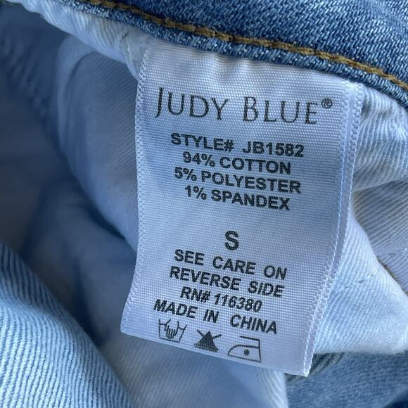 Judy Blue Womens Jean Shorts Small Distressed Light Wash Blue Denim JB1582 - Picture 5 of 10